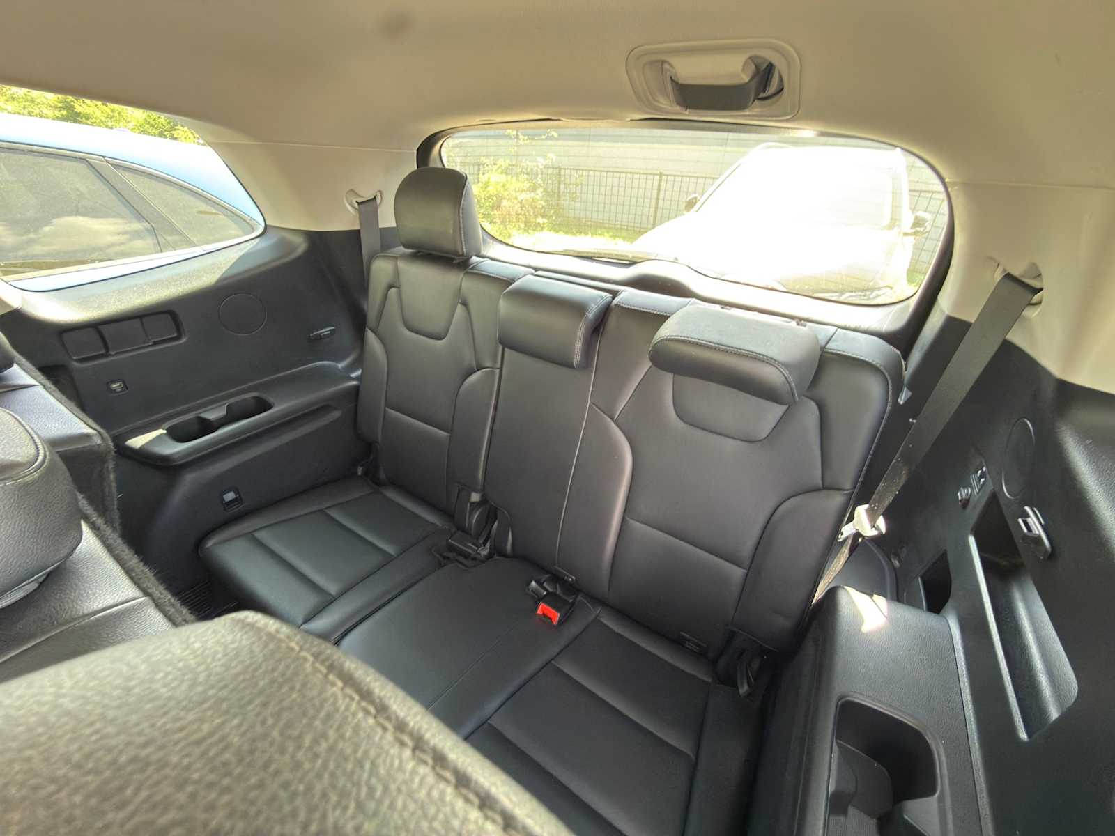 Thumbnail: 2020 Kia Telluride - 30