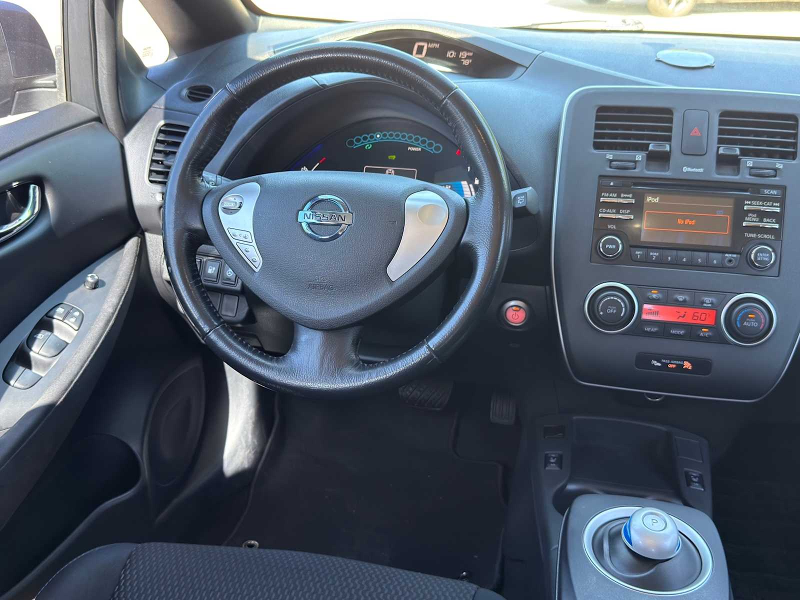 Thumbnail: 2013 Nissan Leaf - 23