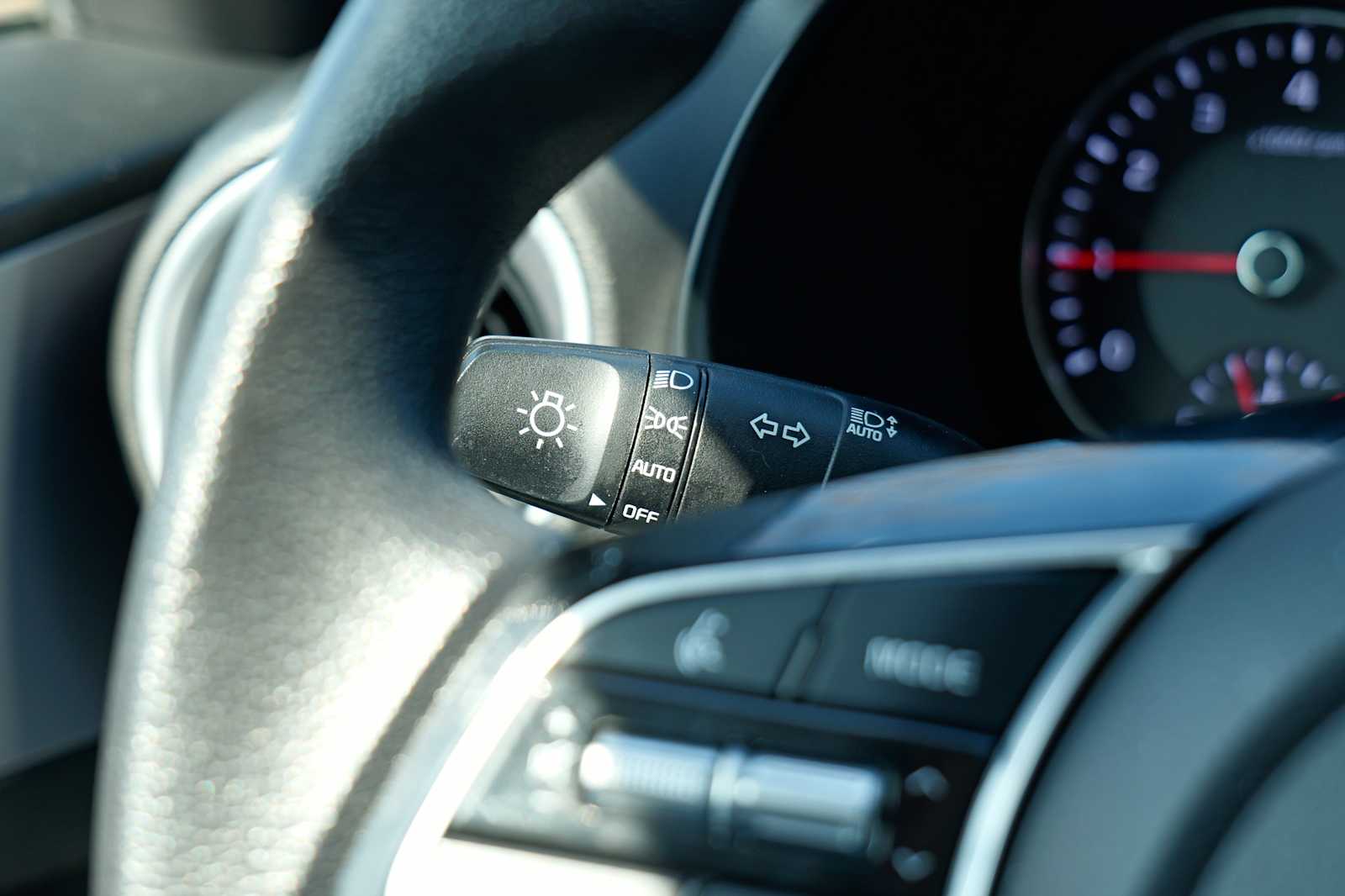 Thumbnail: 2024 Kia Forte - 18