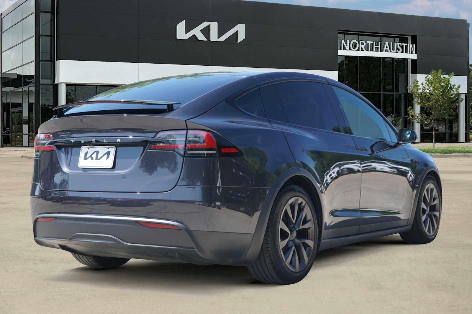 Used 2024 Tesla Model X Long Range with VIN 7SAXCDE52RF460084 for sale in Austin, TX