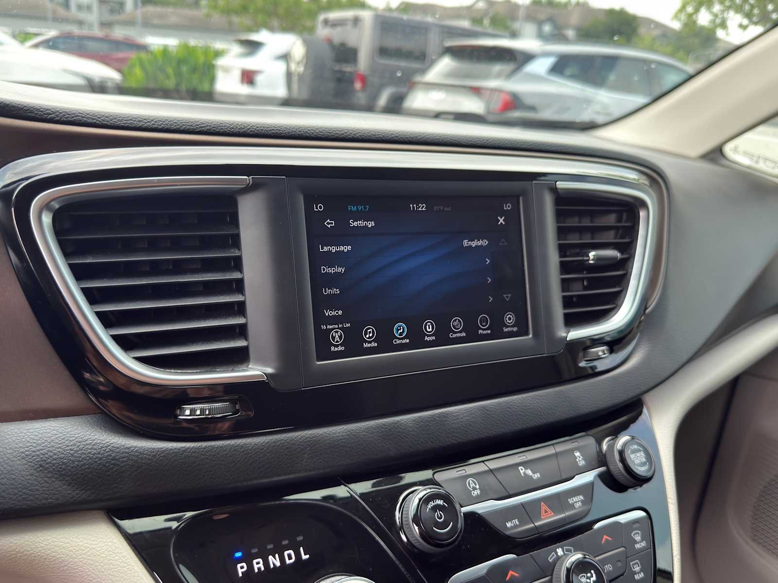 Thumbnail: 2018 Chrysler Pacifica - 14