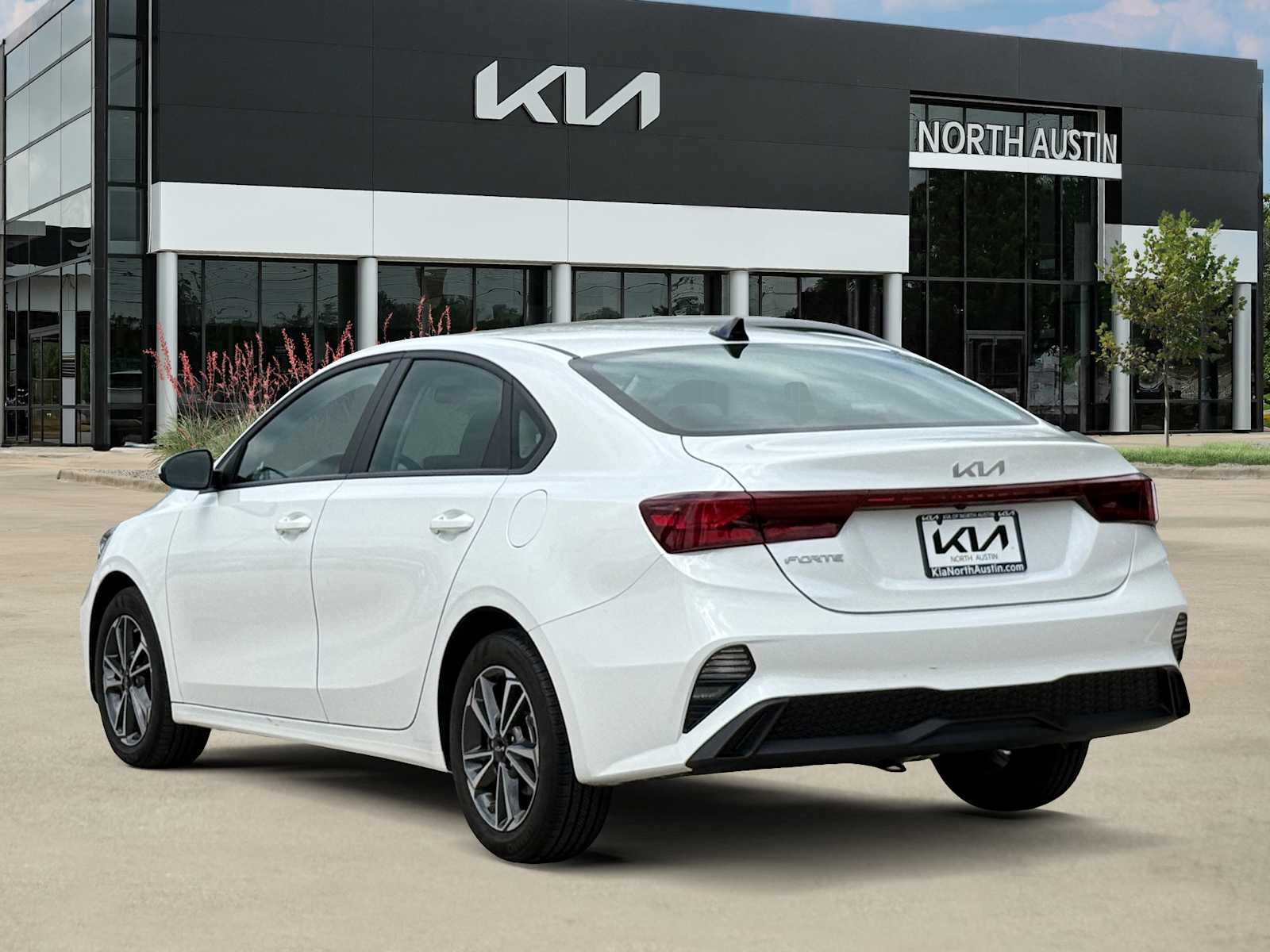 Thumbnail: 2023 Kia Forte - 5