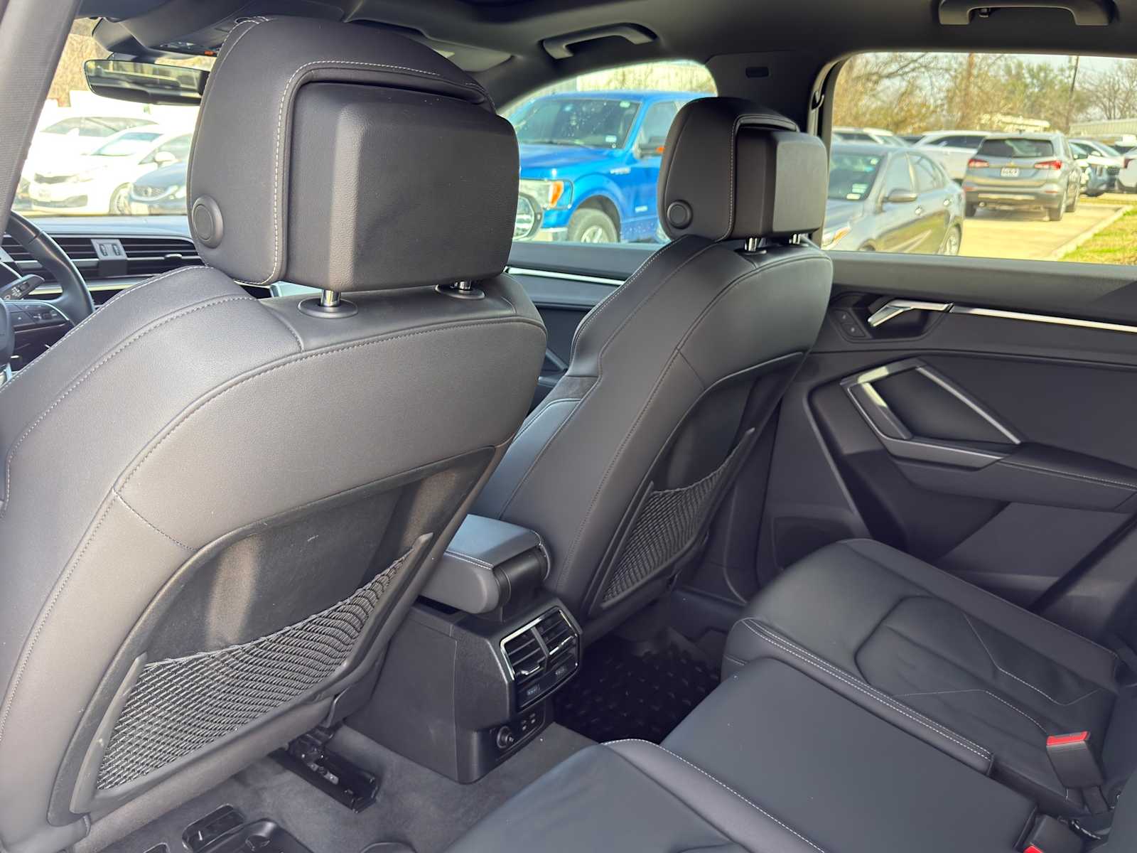 Thumbnail: 2022 Audi Q3 - 30