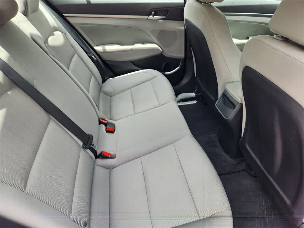 Thumbnail: 2017 Hyundai Elantra - 30
