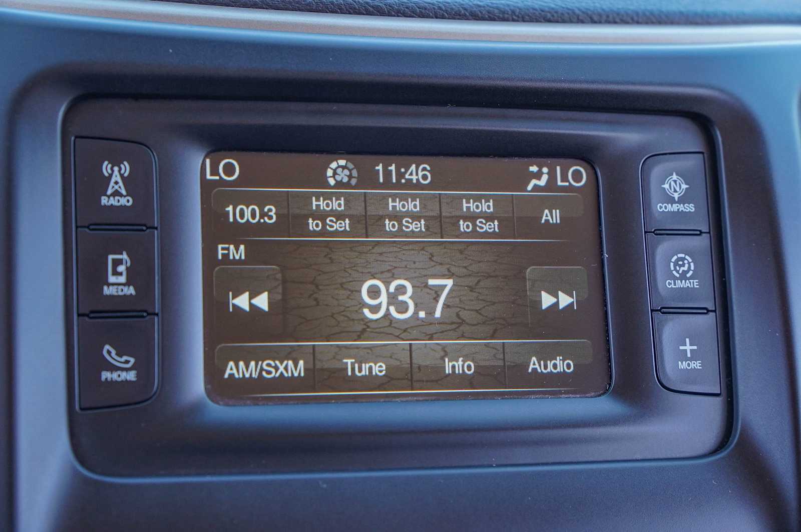 Thumbnail: 2016 Jeep Cherokee - 17