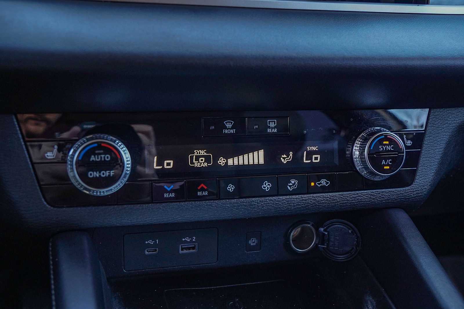 Thumbnail: 2022 Mitsubishi Outlander - 19