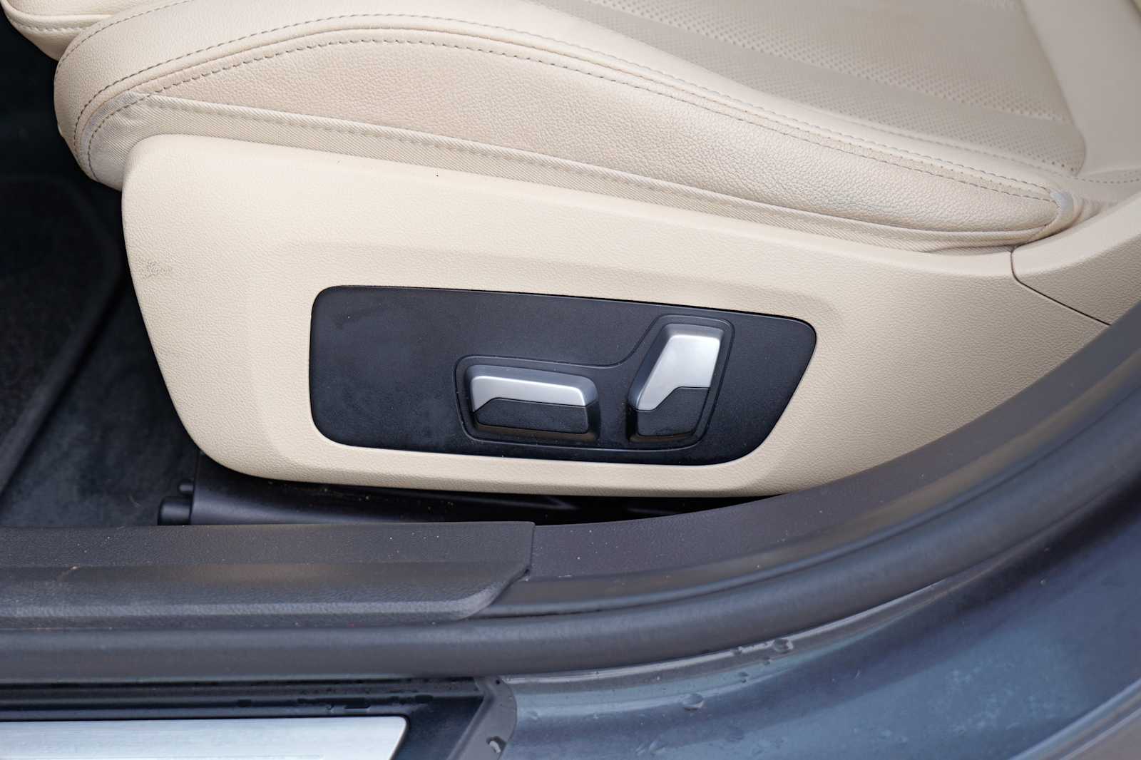 Thumbnail: 2022 BMW 3 Series - 20