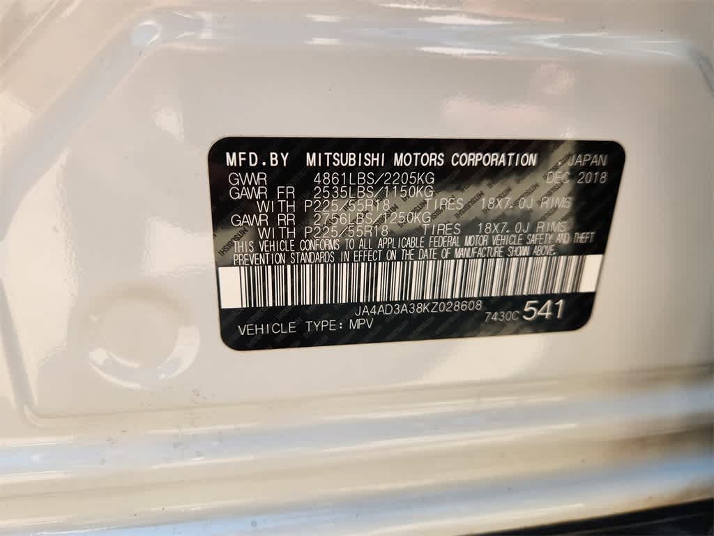 Thumbnail: 2019 Mitsubishi Outlander - 32