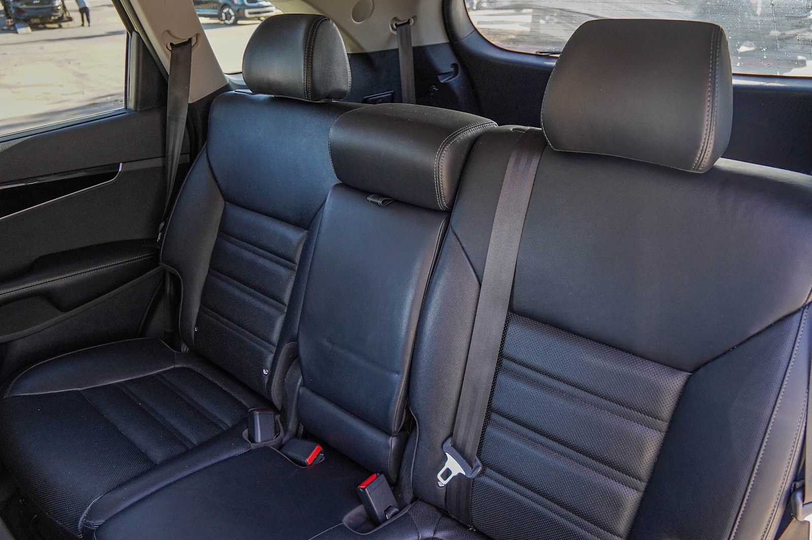 Thumbnail: 2019 Kia Sorento - 29