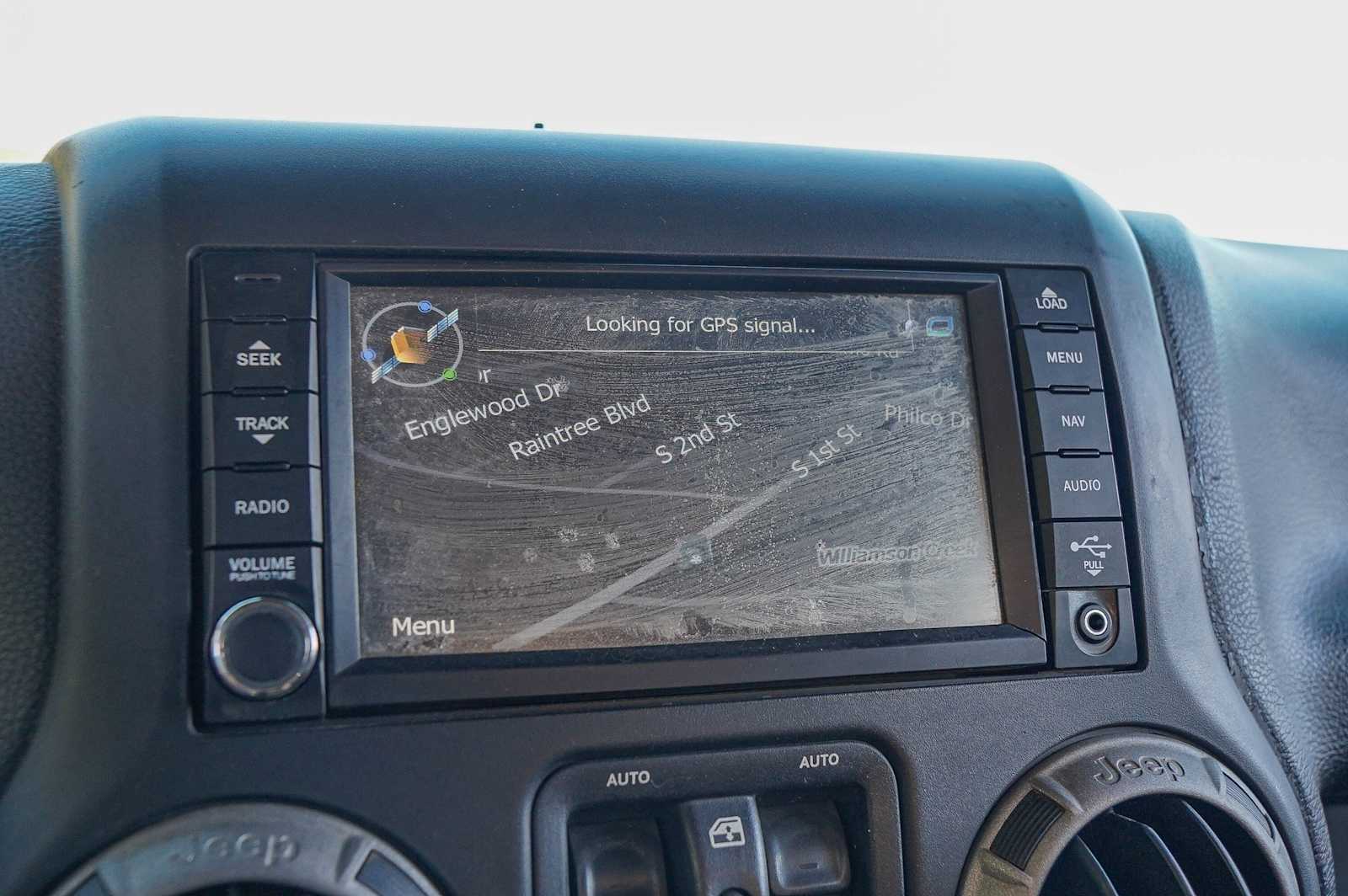 Thumbnail: 2014 Jeep Wrangler - 16