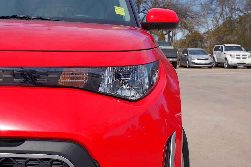 Certified 2025 Kia Soul LX Hatchback