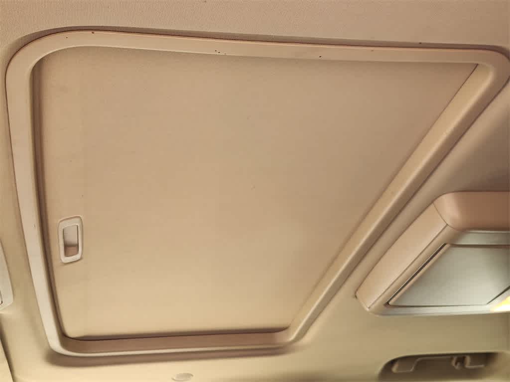 Thumbnail: 2014 Cadillac Escalade - 22