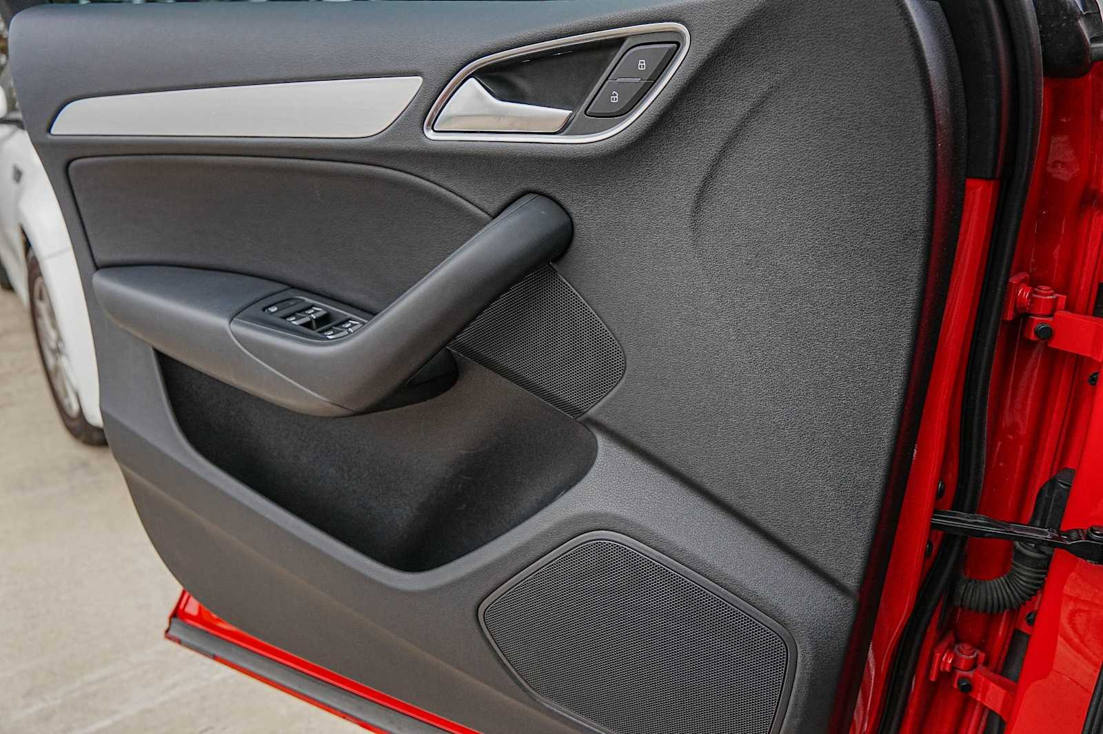 Thumbnail: 2018 Audi Q3 - 23