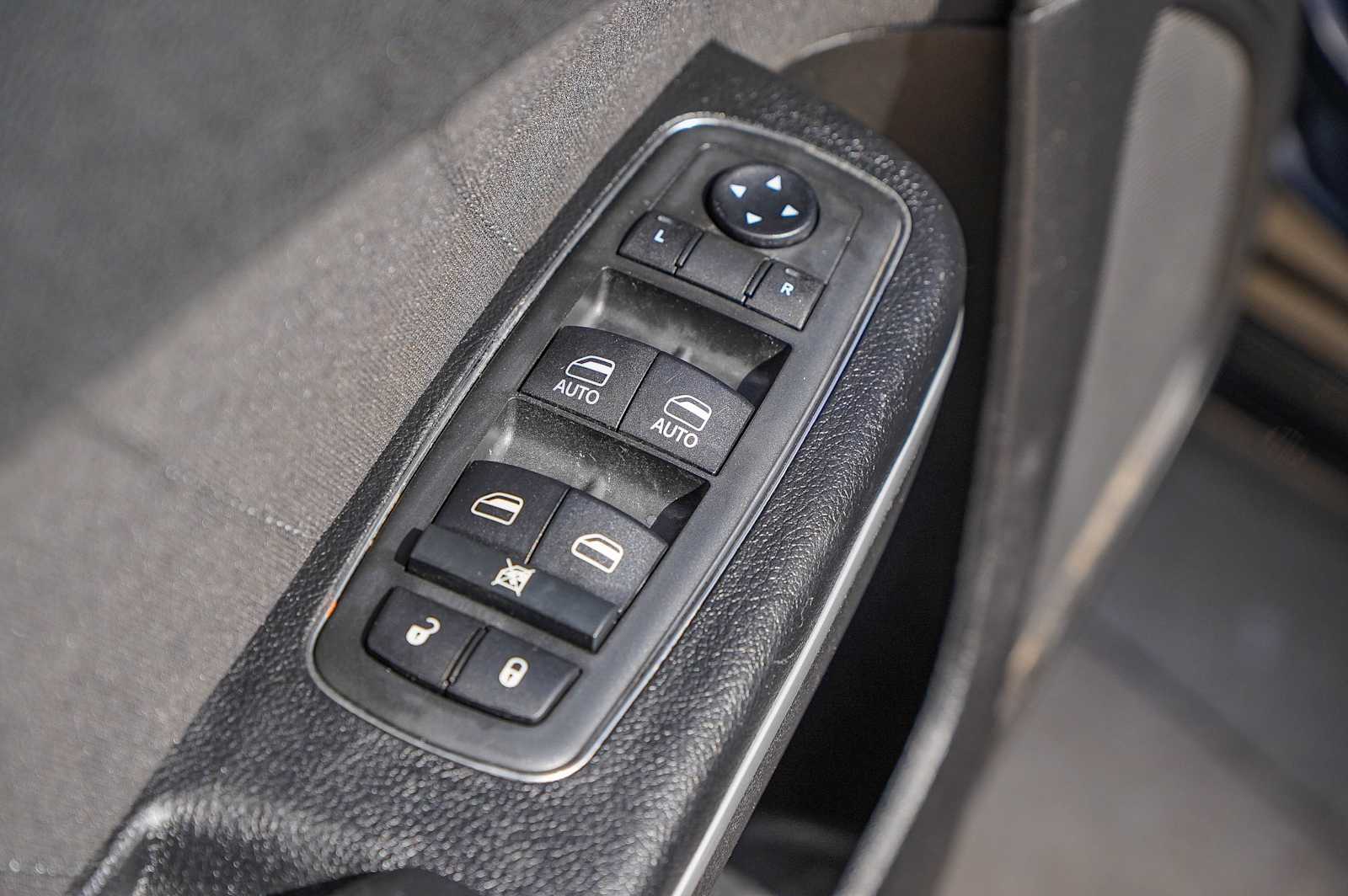 Thumbnail: 2019 Dodge Charger - 22