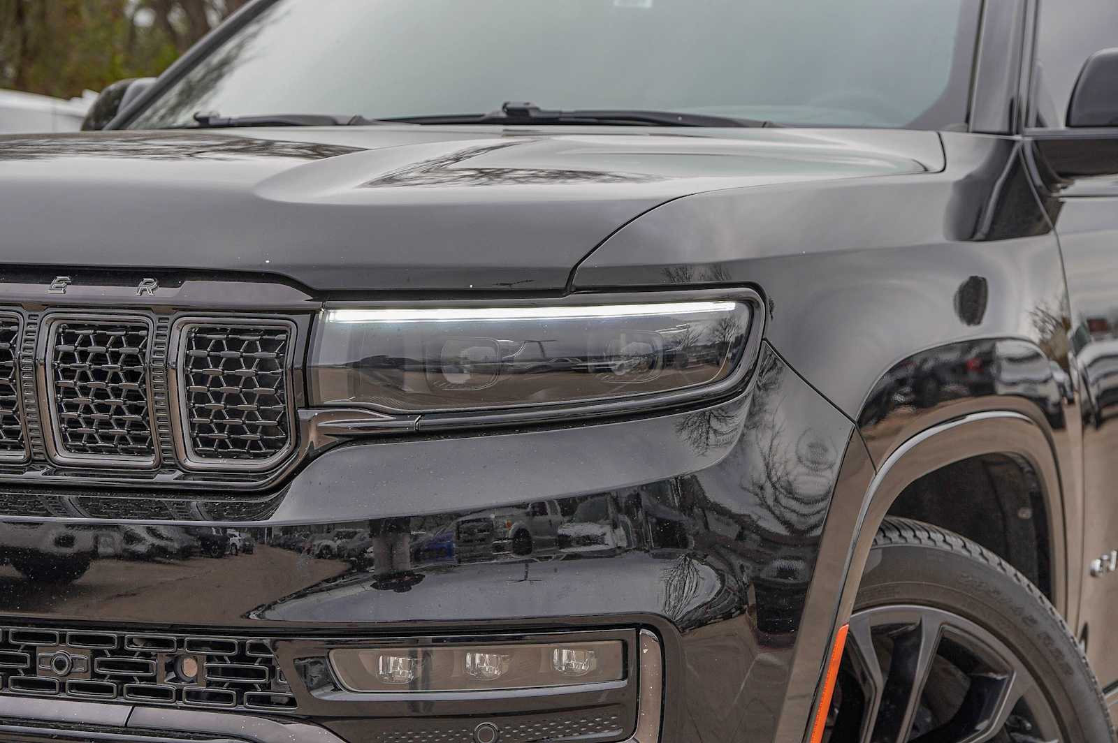 Thumbnail: 2024 Jeep Grand Wagoneer - 3