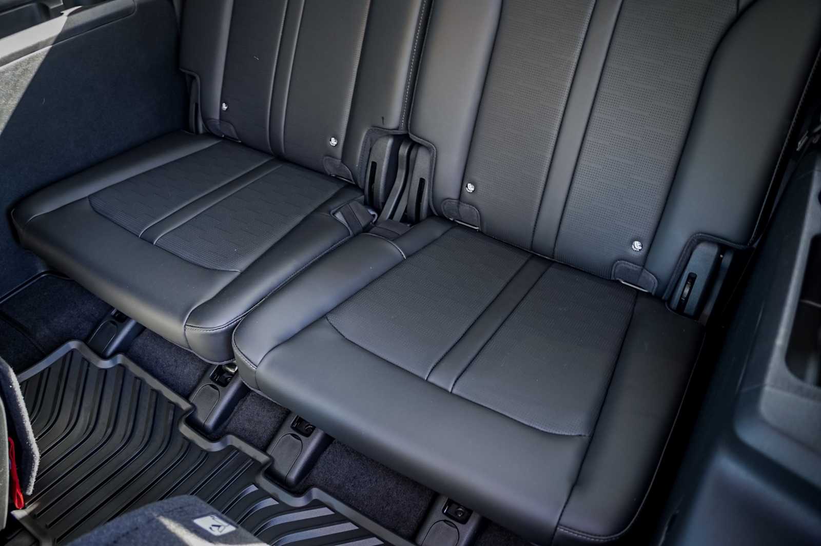 Thumbnail: 2025 Kia Sorento - 27