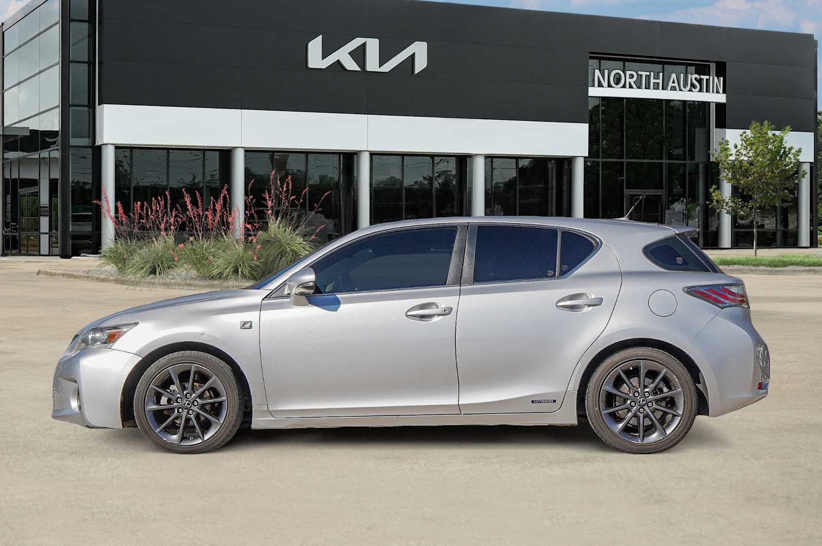 Thumbnail: 2013 Lexus CT - 4
