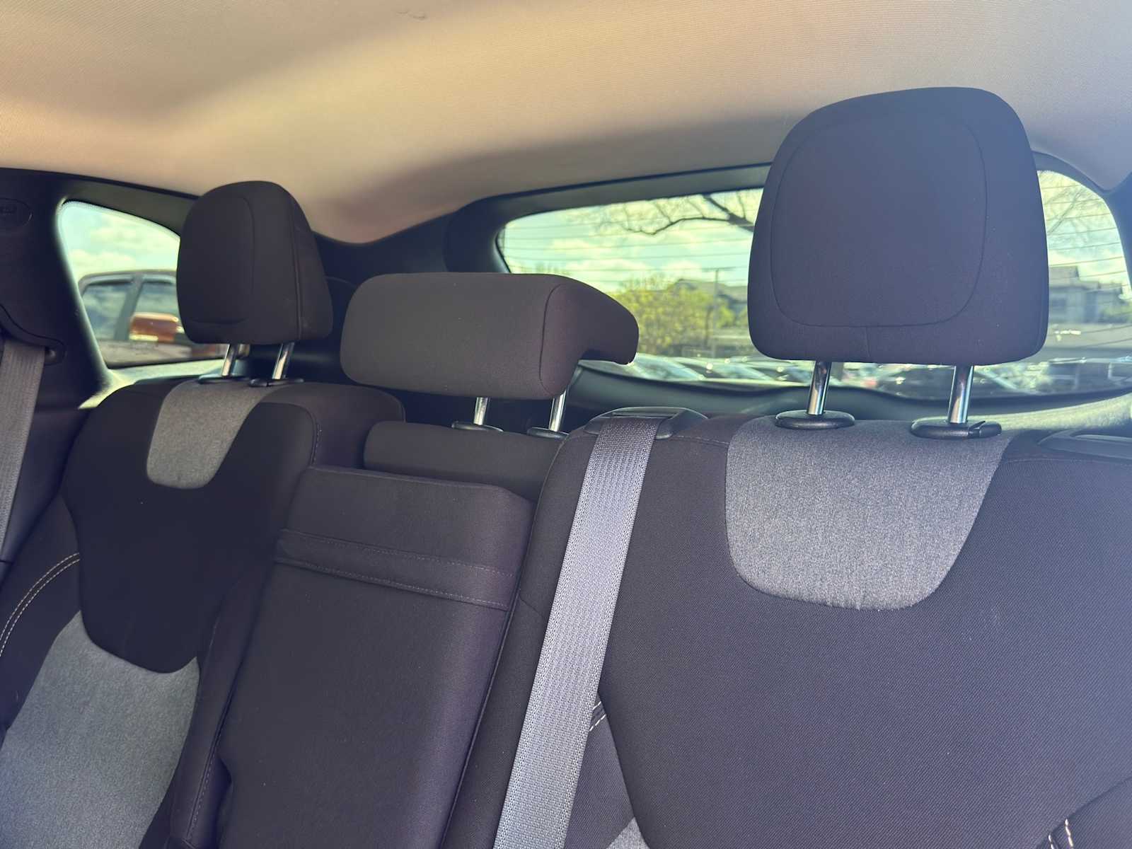 Thumbnail: 2018 Jeep Cherokee - 27