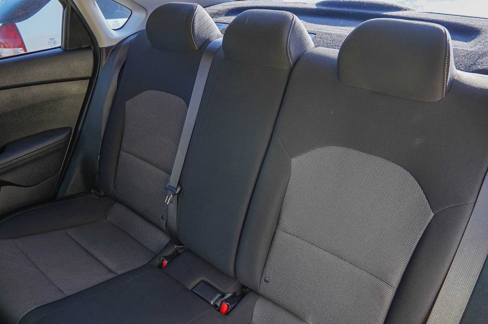 Thumbnail: 2022 Kia Forte - 29