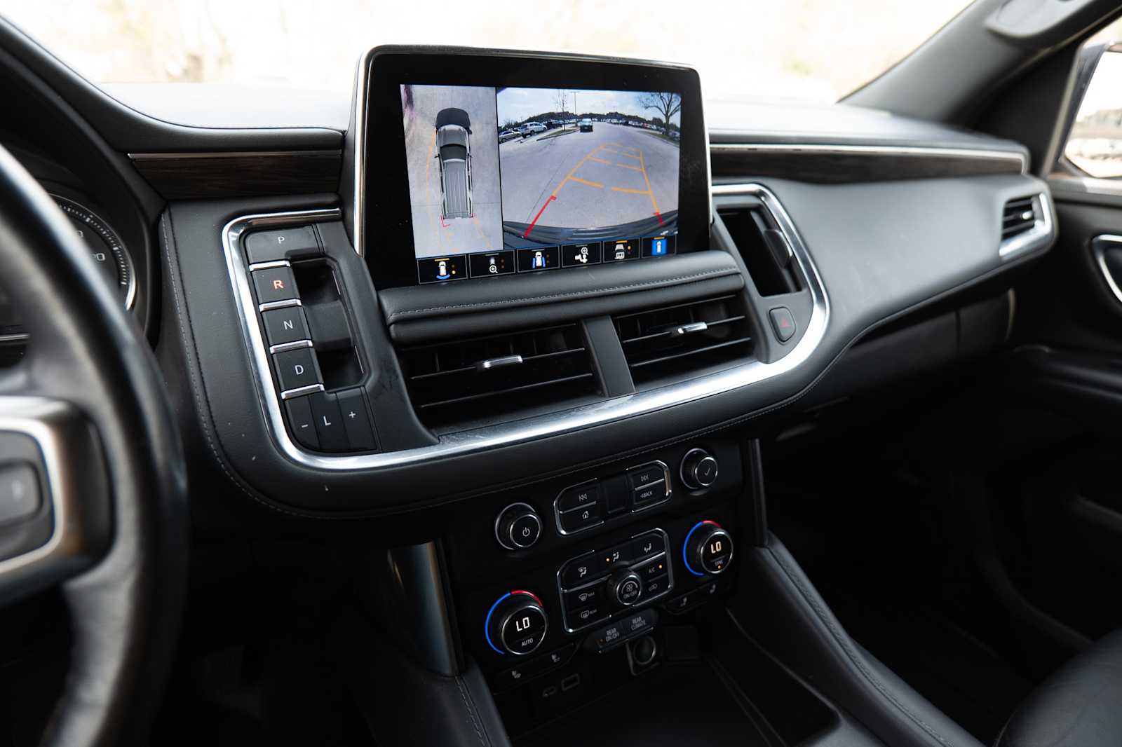 Thumbnail: 2021 Chevrolet Tahoe - 16