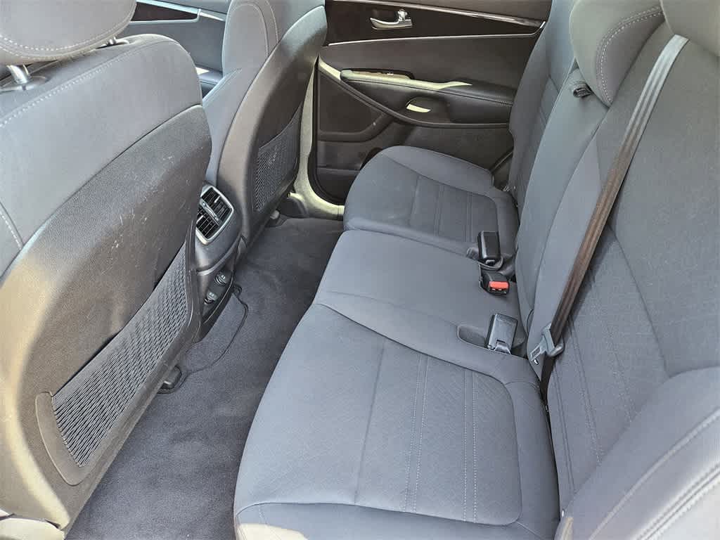 Thumbnail: 2017 Kia Sorento - 29