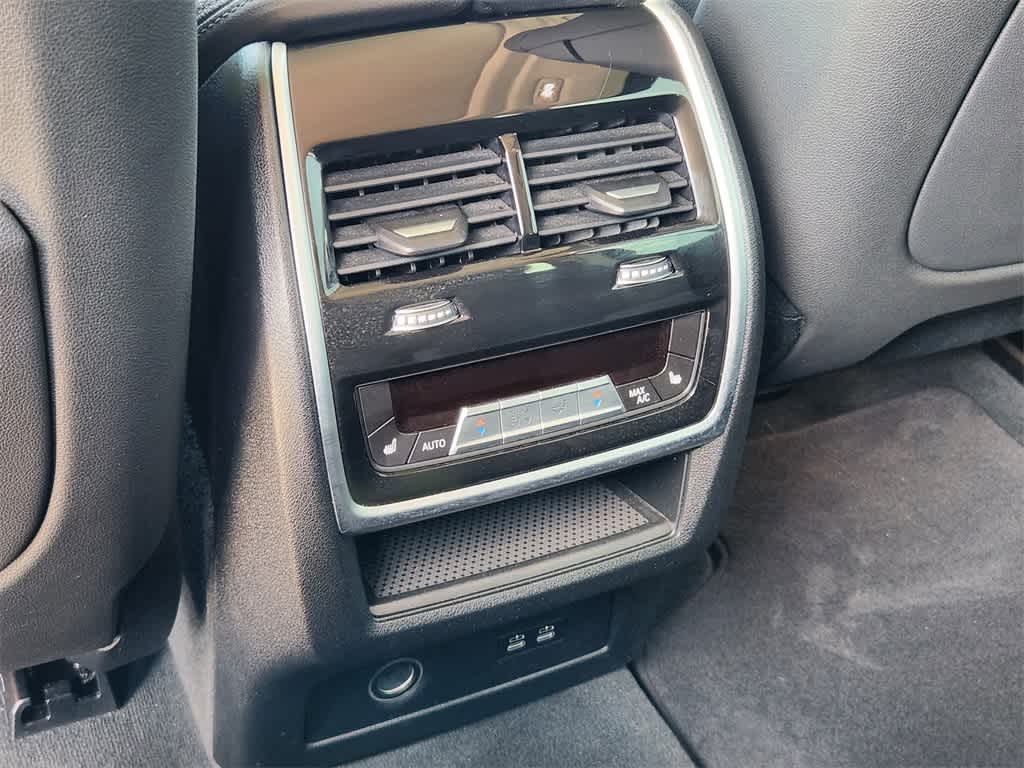 Thumbnail: 2020 BMW X7 - 30