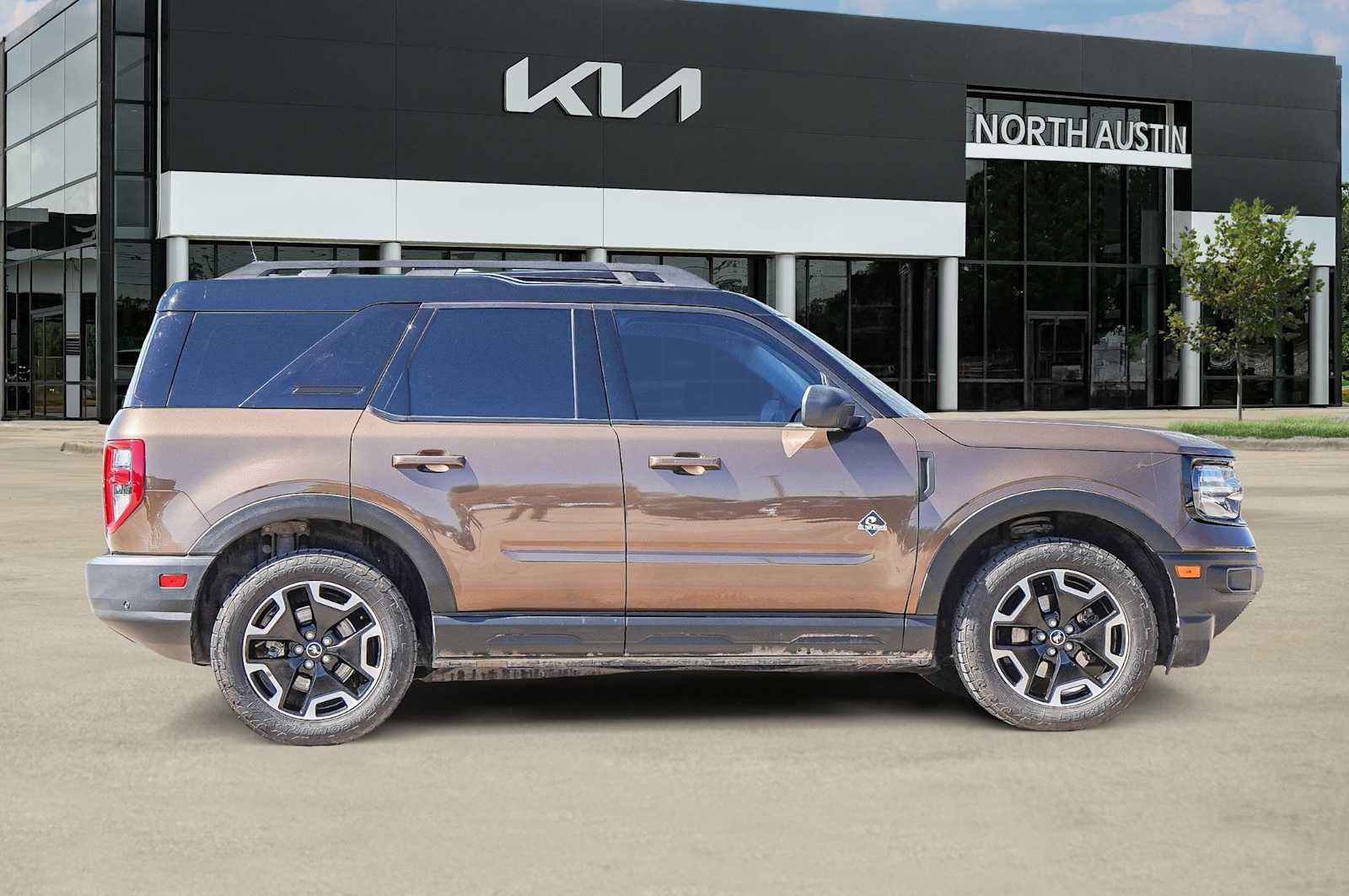 Thumbnail: 2022 Ford Bronco Sport - 7