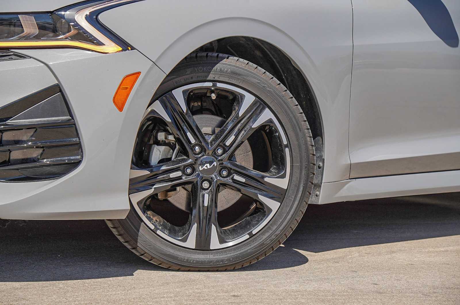 Thumbnail: 2023 Kia K5 - 2