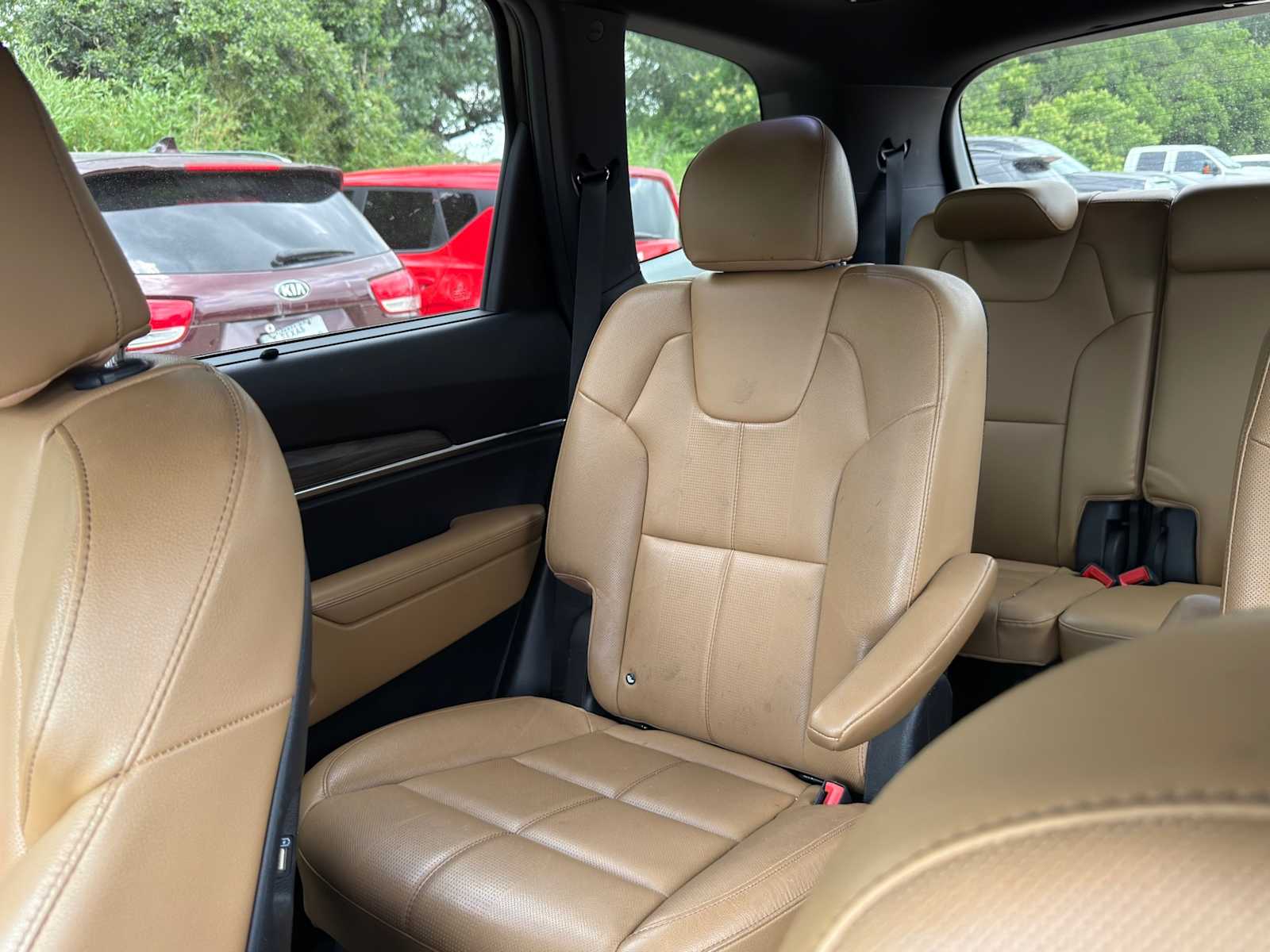 Thumbnail: 2020 Kia Telluride - 12