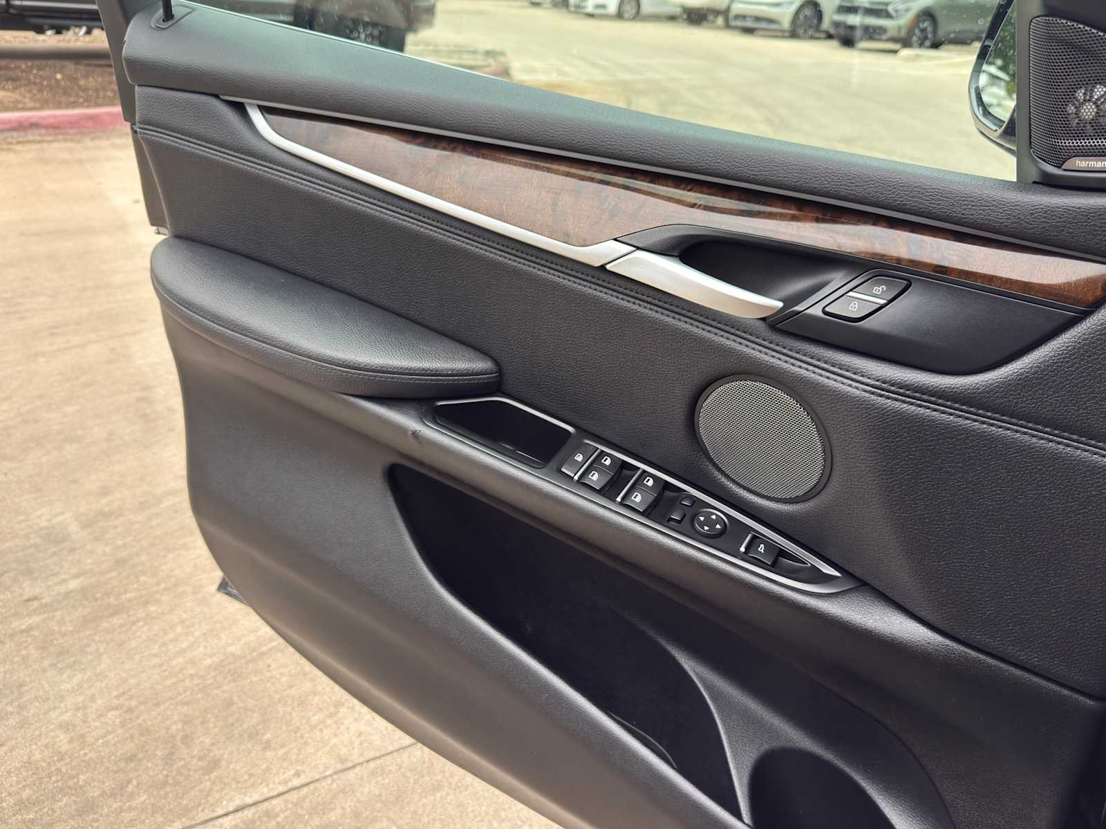 Thumbnail: 2015 BMW X5 - 23