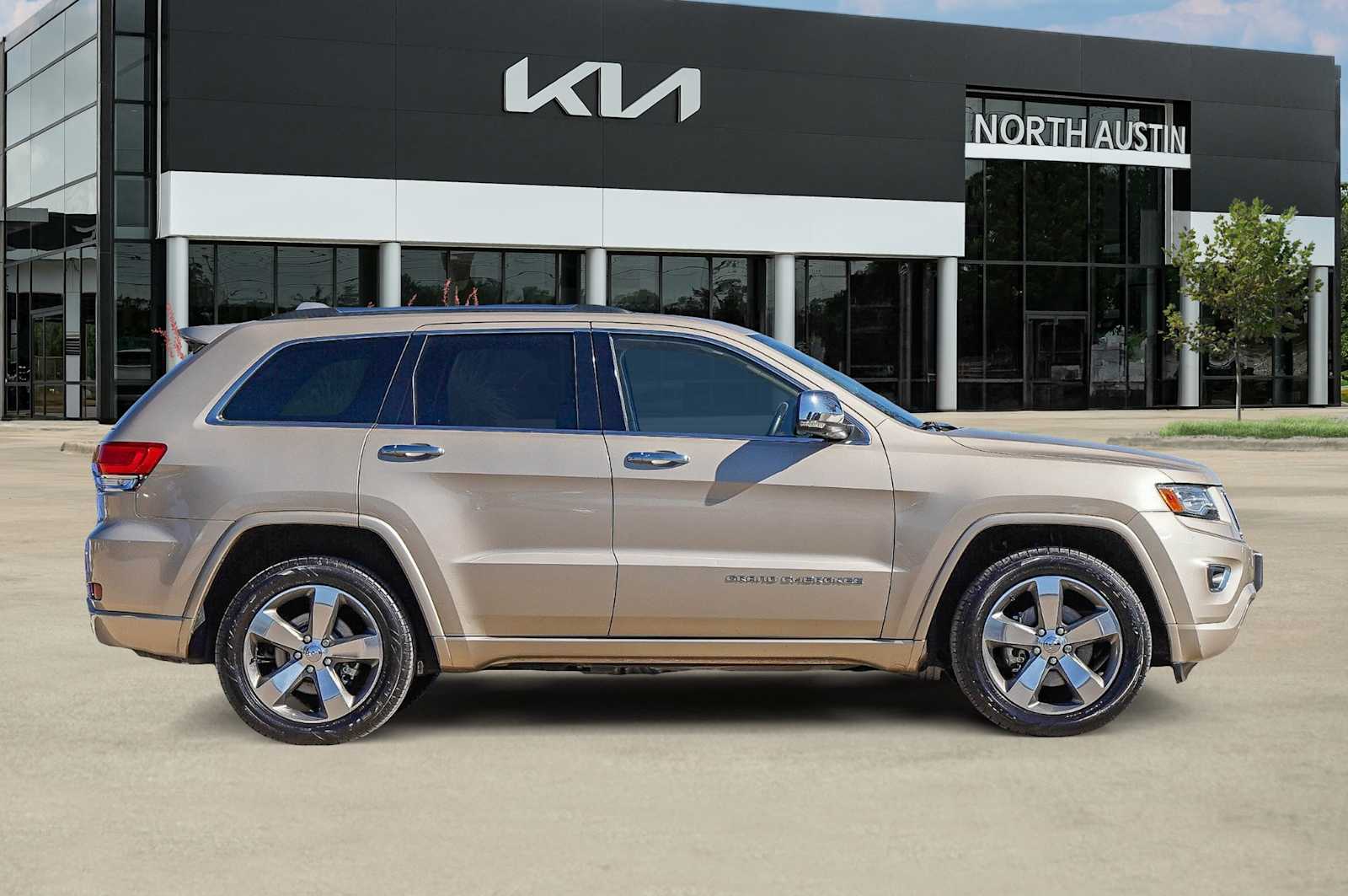Thumbnail: 2015 Jeep Grand Cherokee - 7