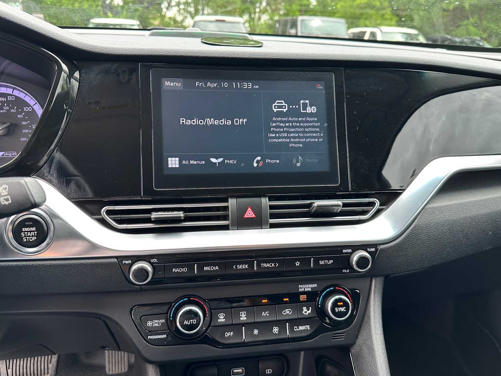 Thumbnail: 2020 Kia Niro - 15