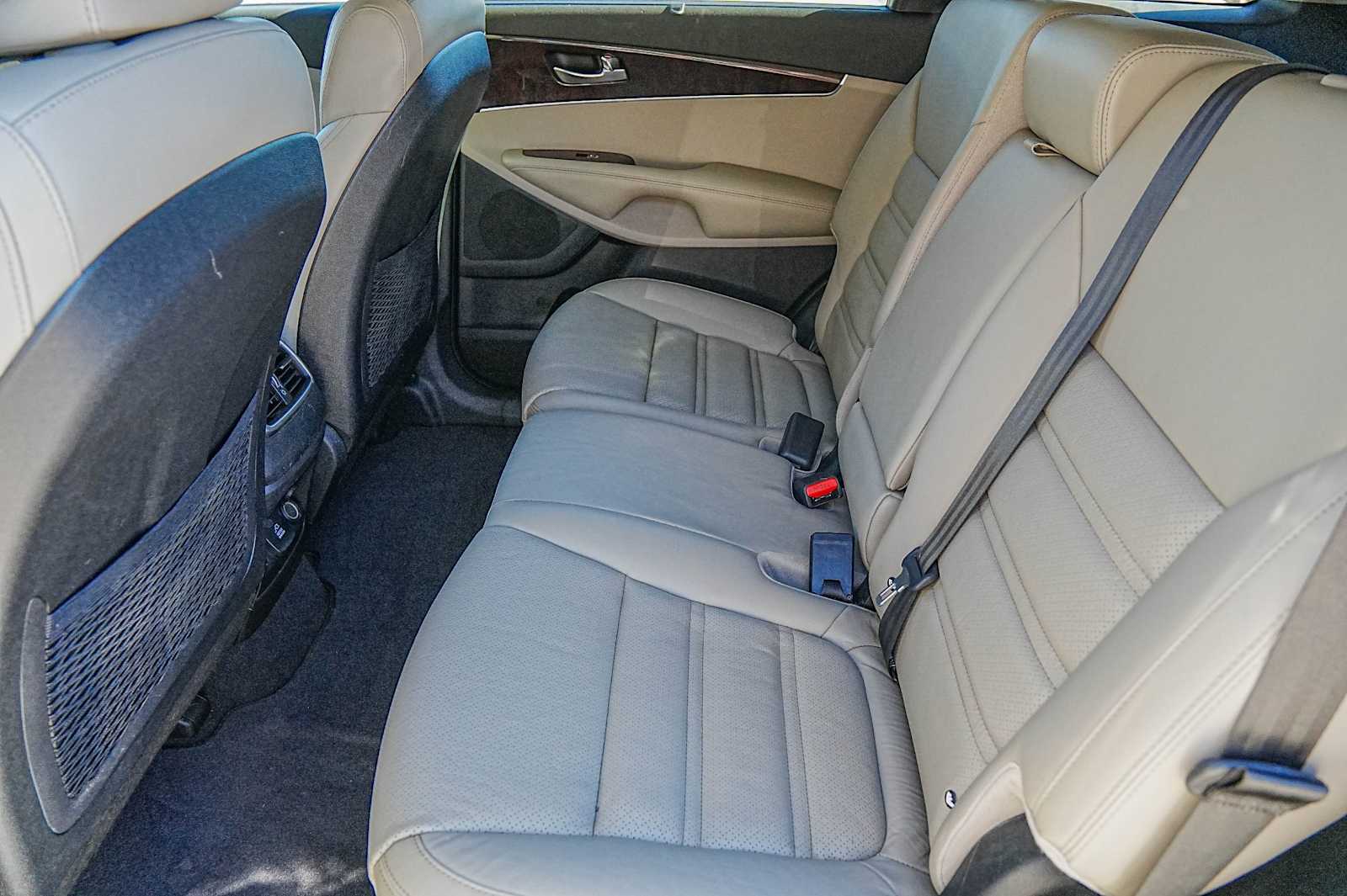 Thumbnail: 2018 Kia Sorento - 30