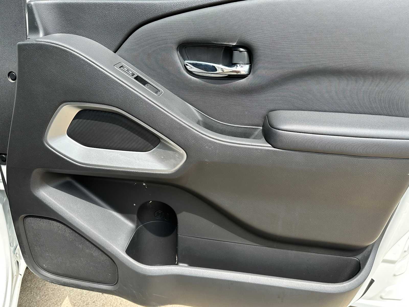 Thumbnail: 2022 Nissan Frontier - 25