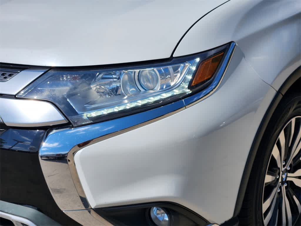 Thumbnail: 2019 Mitsubishi Outlander - 7