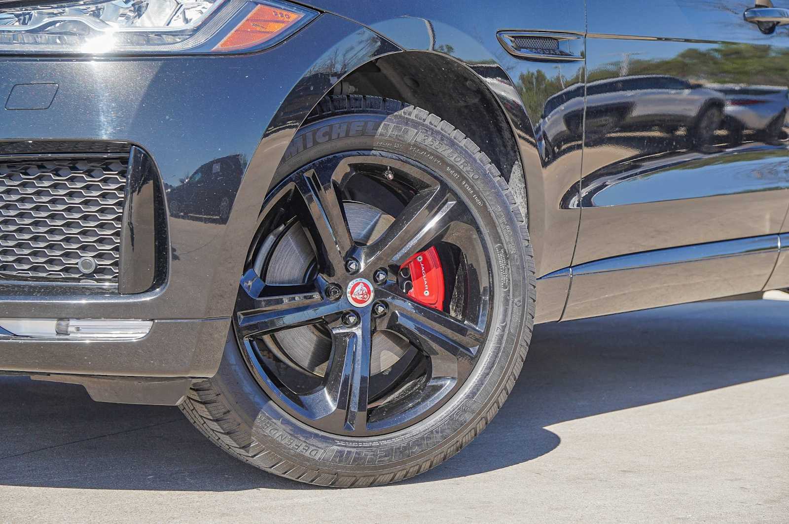 Thumbnail: 2020 Jaguar F-Pace - 2