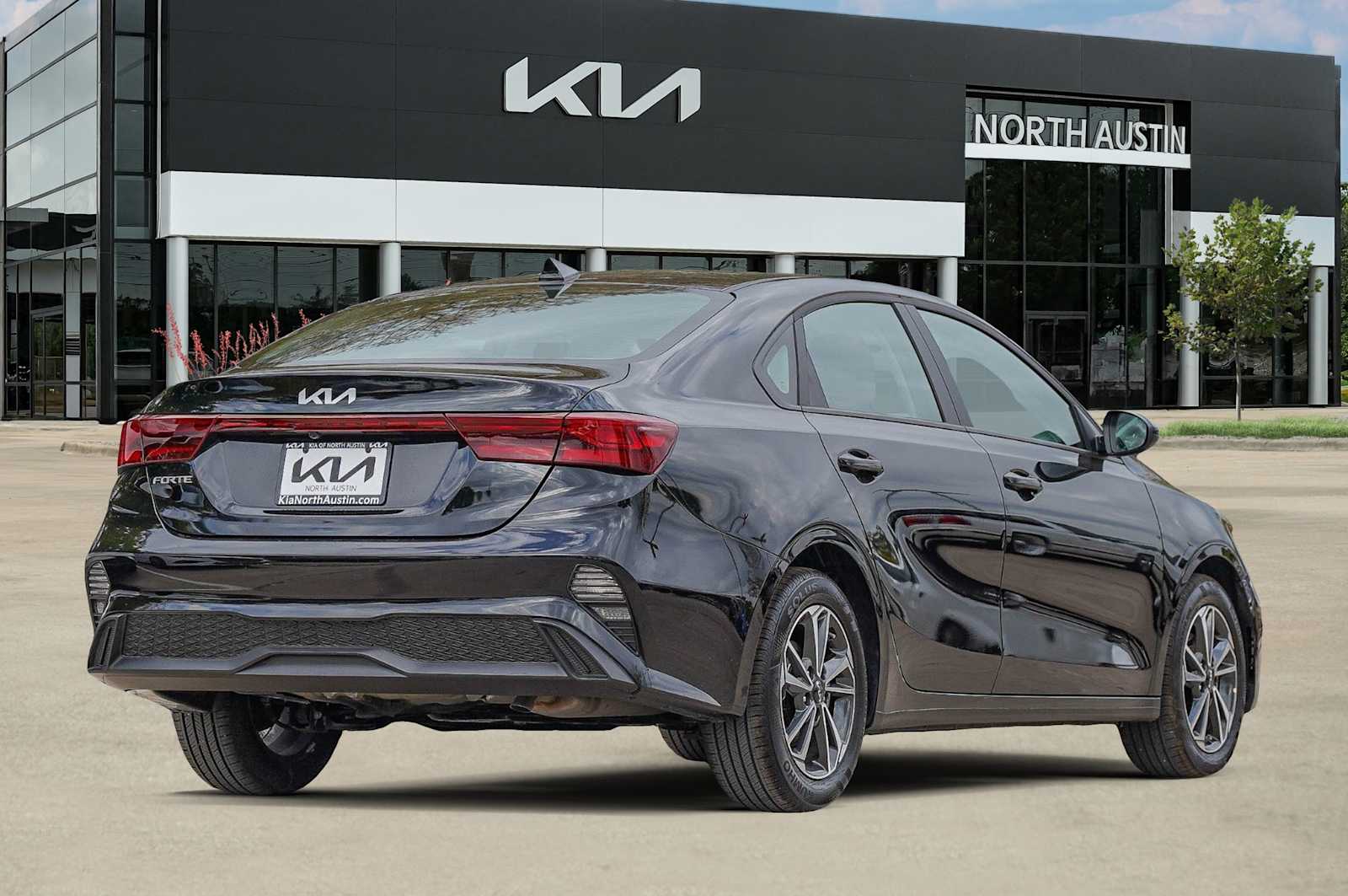 Thumbnail: 2024 Kia Forte - 6