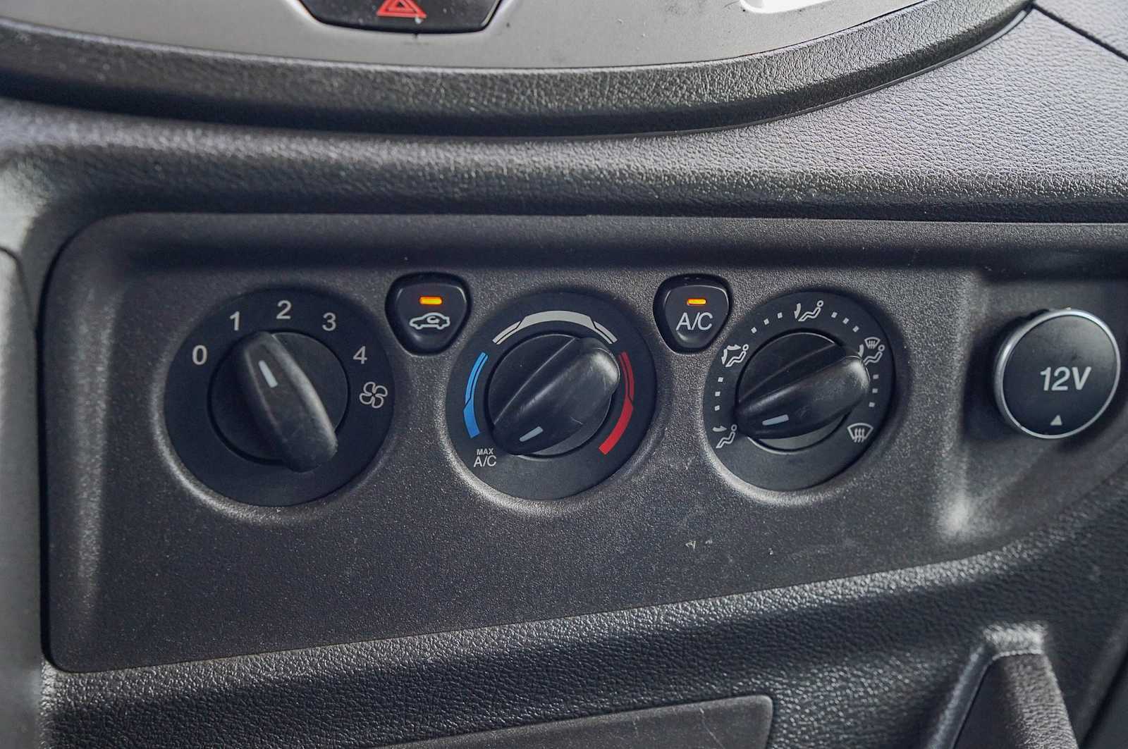 Thumbnail: 2016 Ford Transit Series - 19