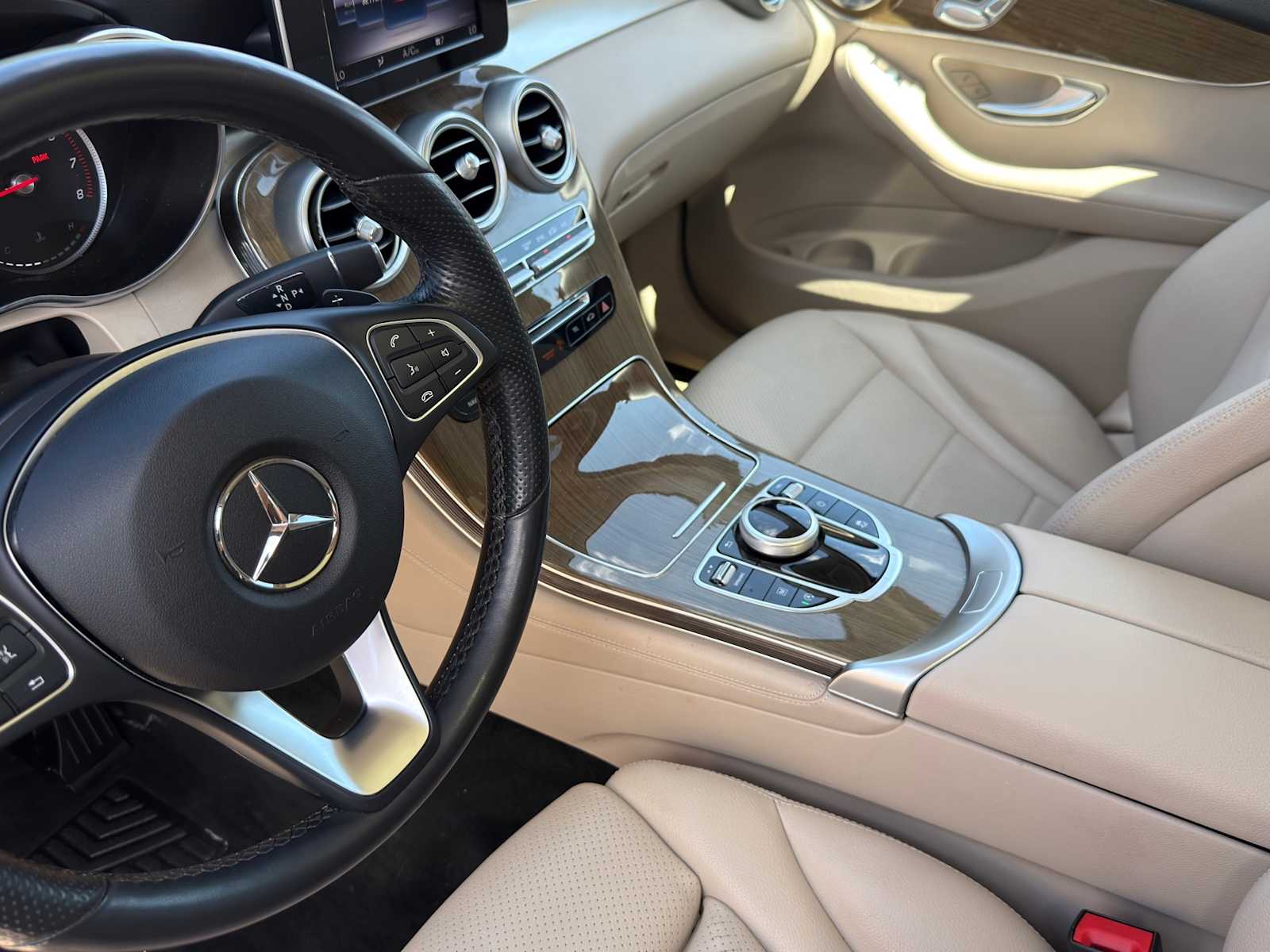 Thumbnail: 2018 Mercedes-Benz GLC - 14