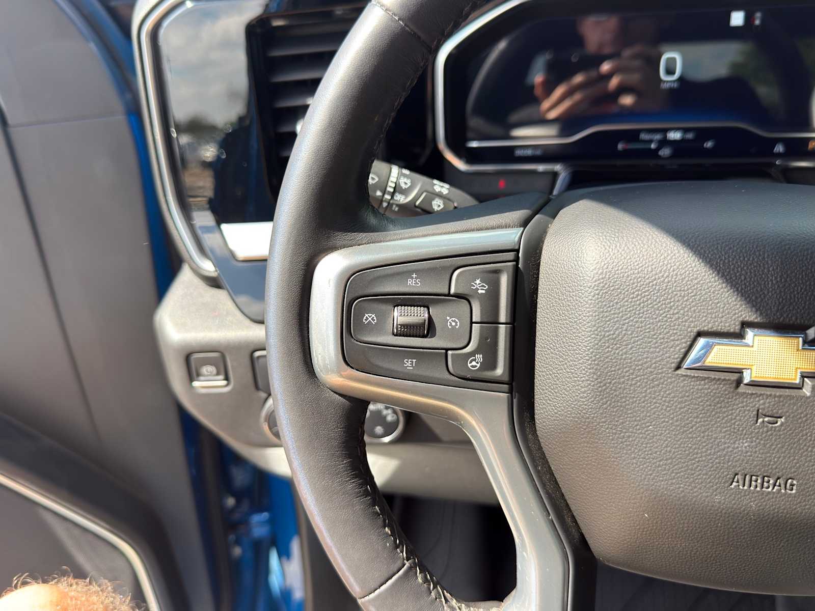 Thumbnail: 2022 Chevrolet Silverado 1500 - 19