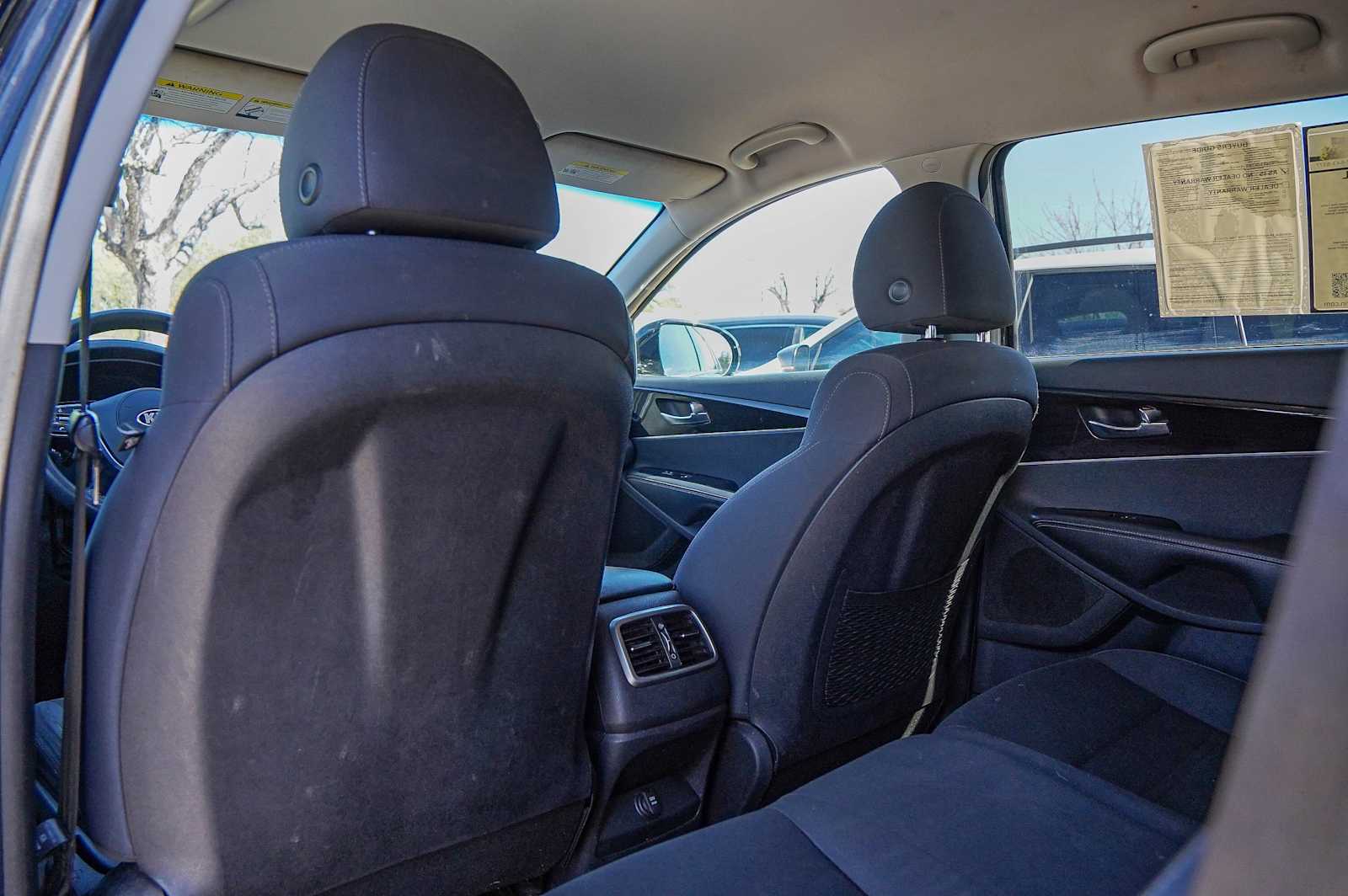 Thumbnail: 2019 Kia Sorento - 27