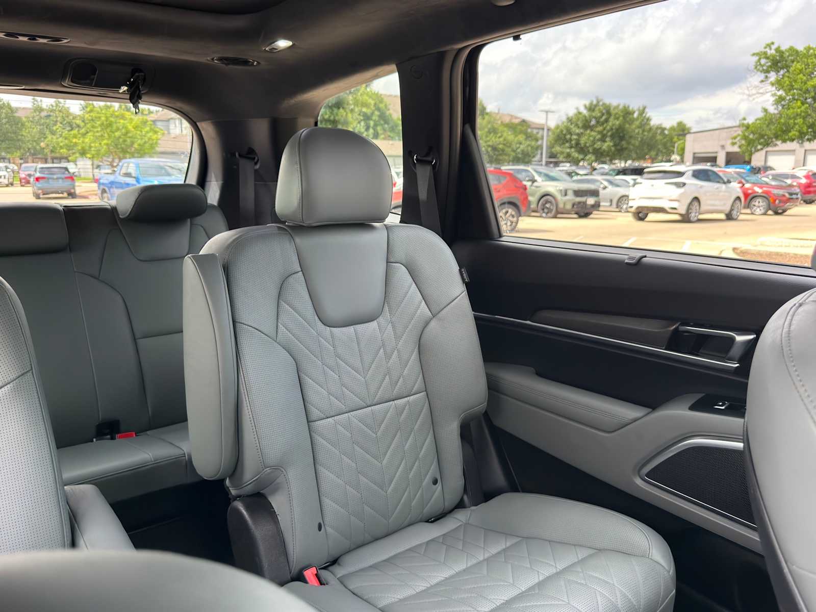 Thumbnail: 2023 Kia Telluride - 35