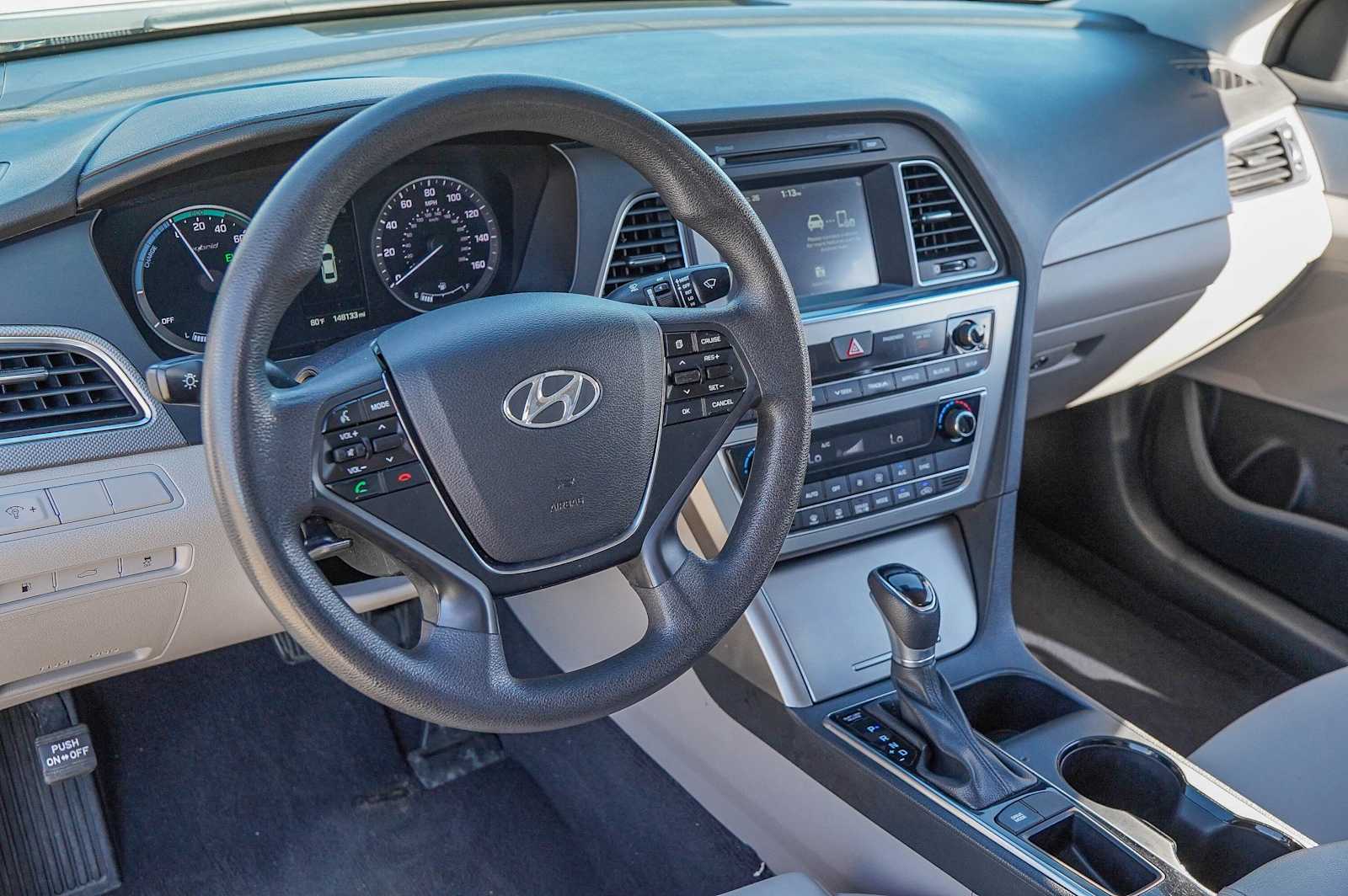 Thumbnail: 2017 Hyundai Sonata - 15