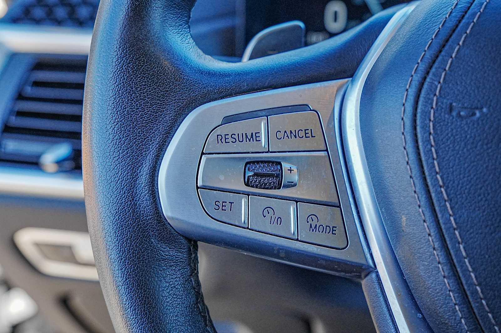 Thumbnail: 2023 BMW X7 - 15