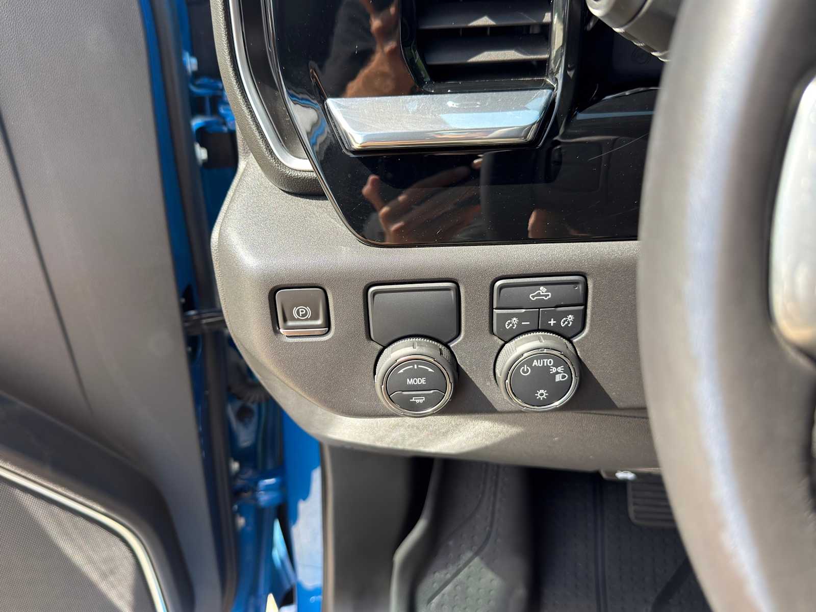 Thumbnail: 2022 Chevrolet Silverado 1500 - 22