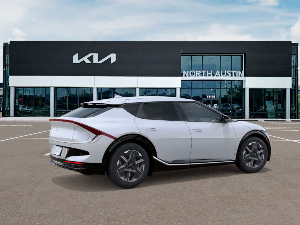 Thumbnail: 2025 Kia EV6 - 6