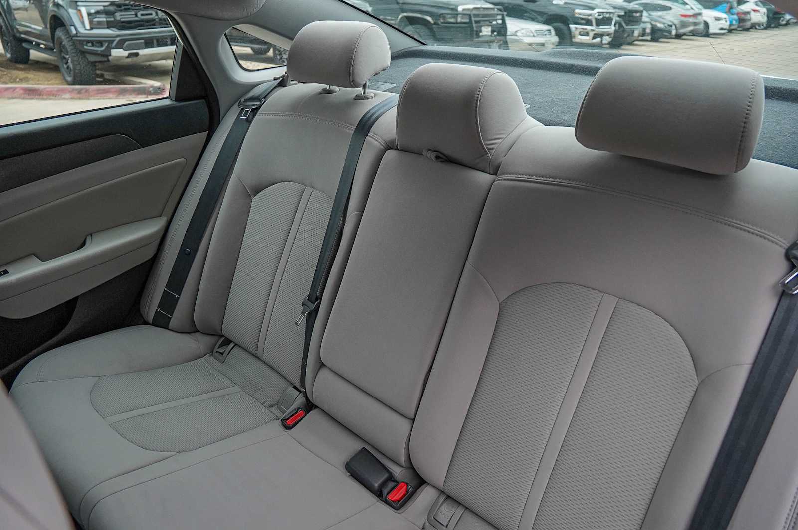 Thumbnail: 2015 Hyundai Sonata - 29