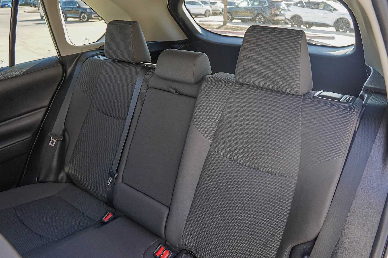 Thumbnail: 2021 Toyota RAV4 - 28