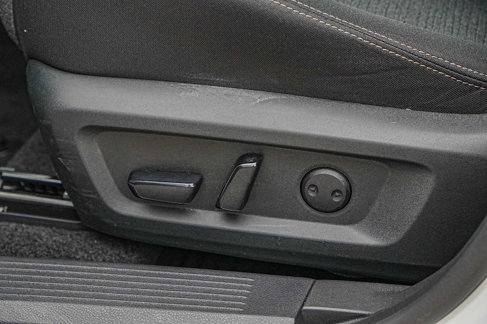 Thumbnail: 2023 Nissan Rogue - 25