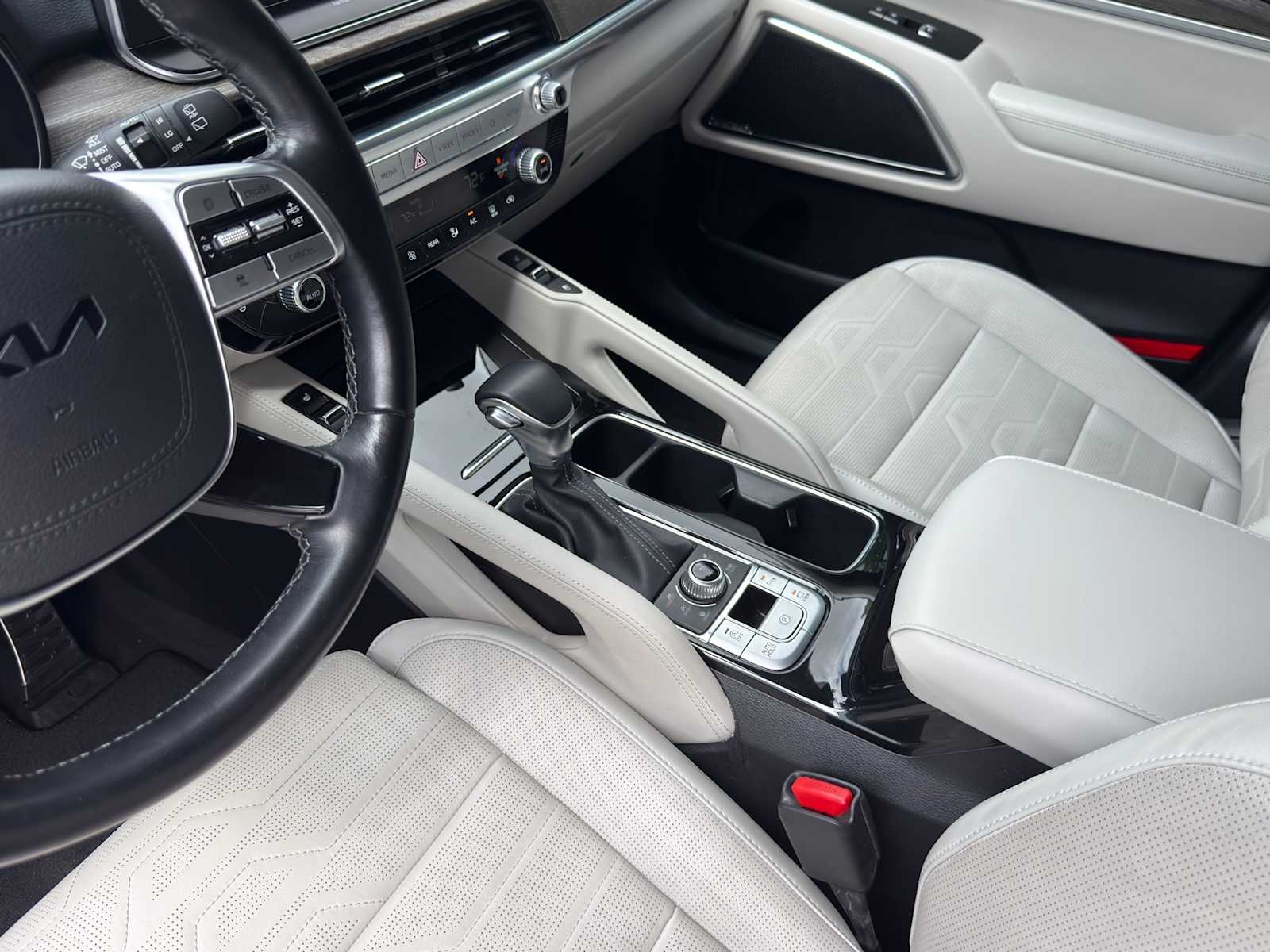 Thumbnail: 2022 Kia Telluride - 12